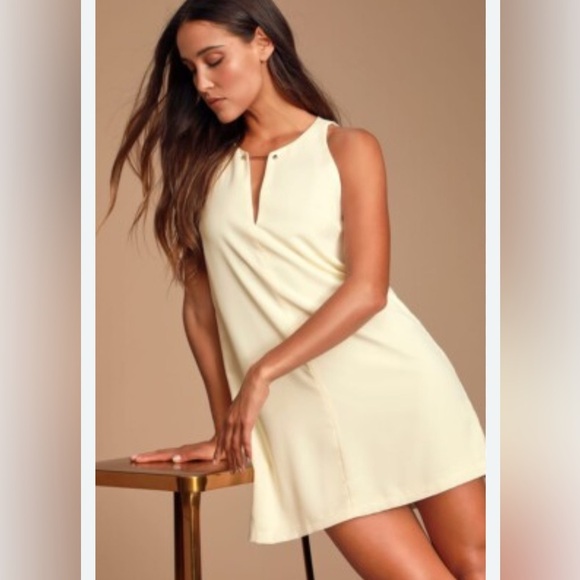 Women’s Lulus Ivory Sleeveless Shift Dress Size Small NWT - Picture 1 of 6